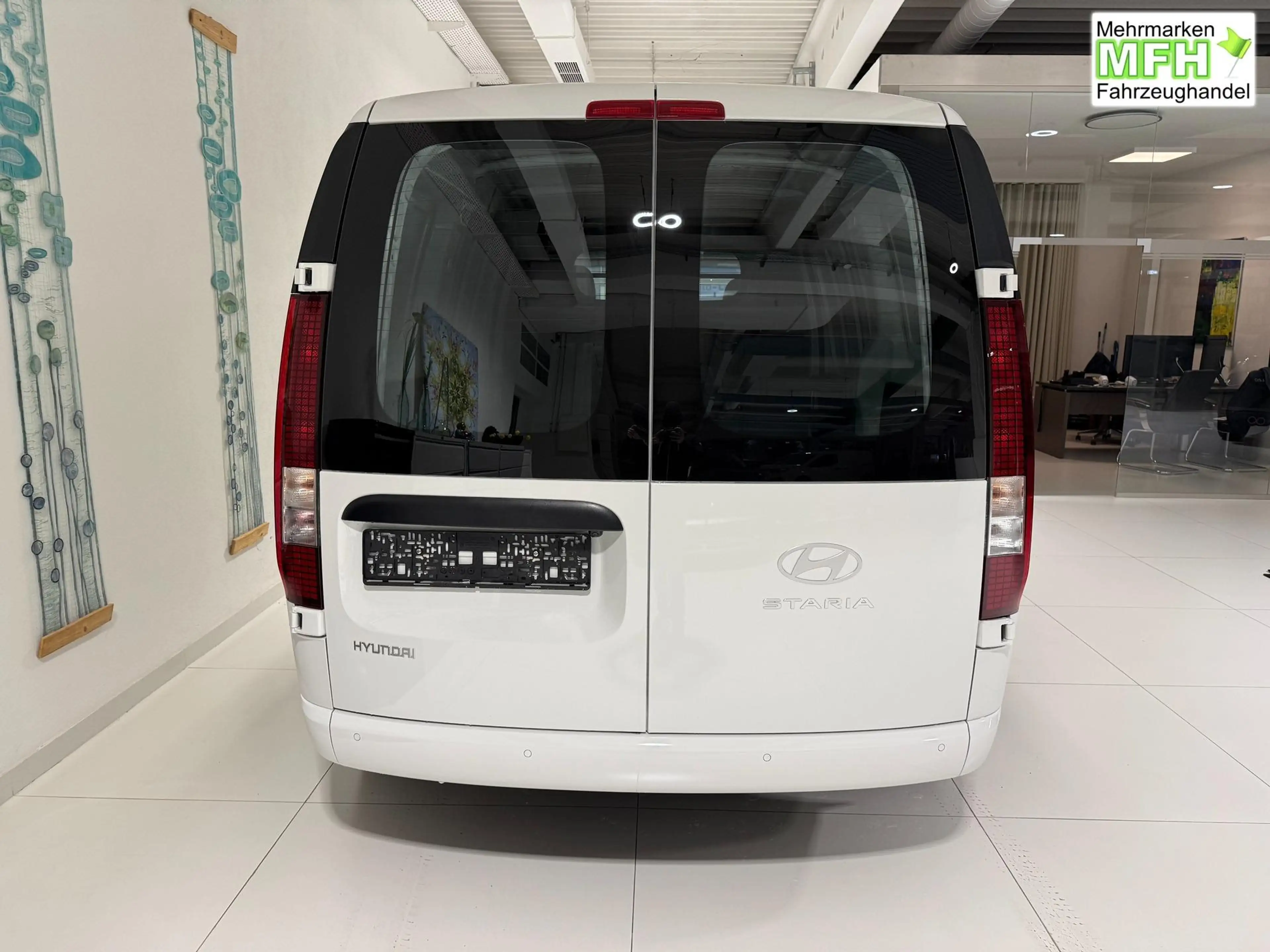 Hyundai STARIA Kastenwagen 1.6 T-GDi HEV 165 kW (224 PS) Sitz-... — photo 6