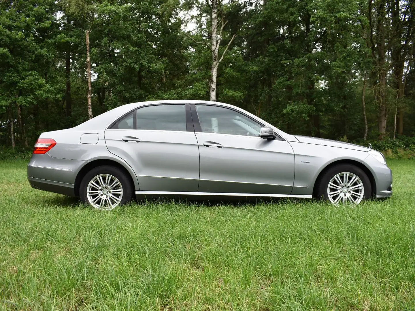 Mercedes-Benz E 220 E 220 Bns Cl. Eleg Grijs - 2