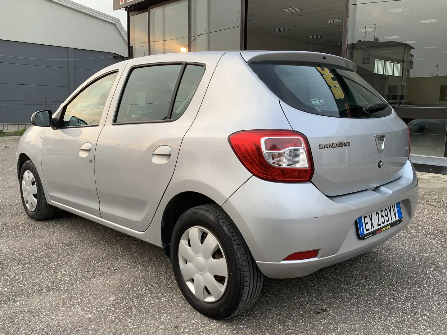 Dacia Sandero 1.2 Laureate Gpl 75cv UNICO PROPR - X NEOPATENTATI Silber - 2