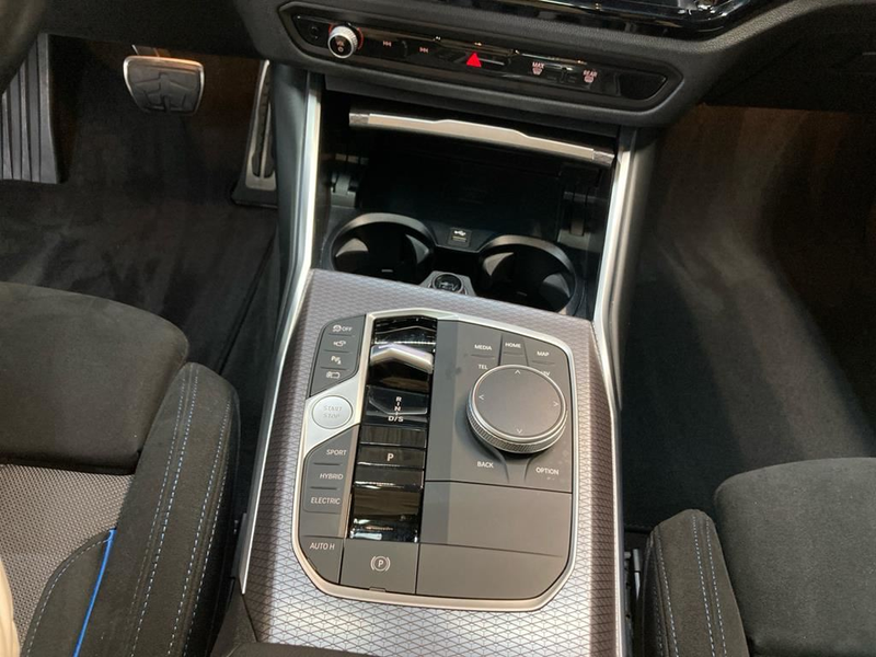 BMW 330 M Sport — photo 12