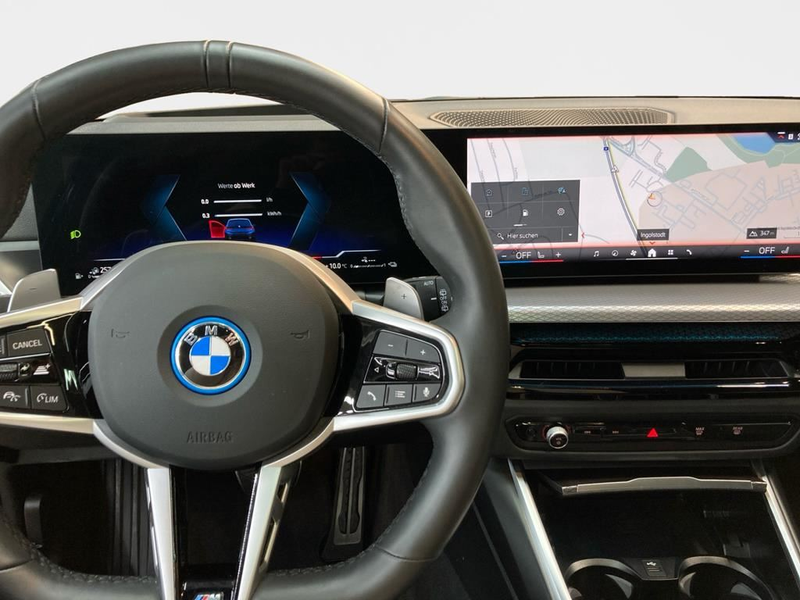BMW 330 M Sport — photo 13