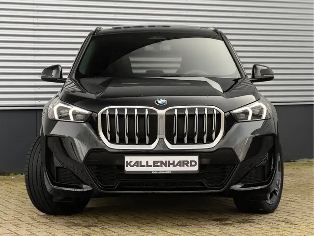 BMW X1 view 5