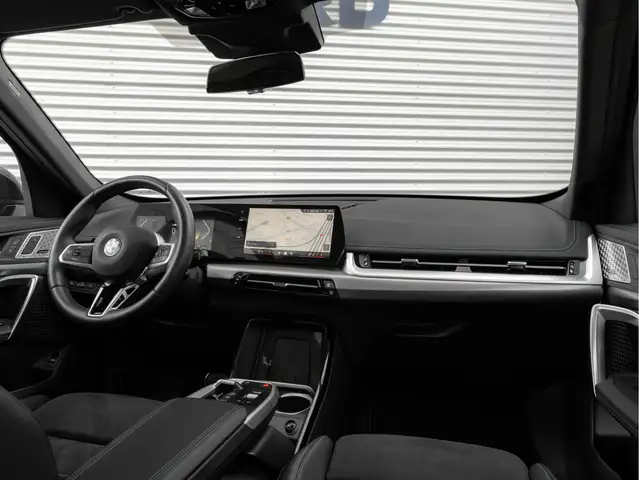 BMW X1 view 4