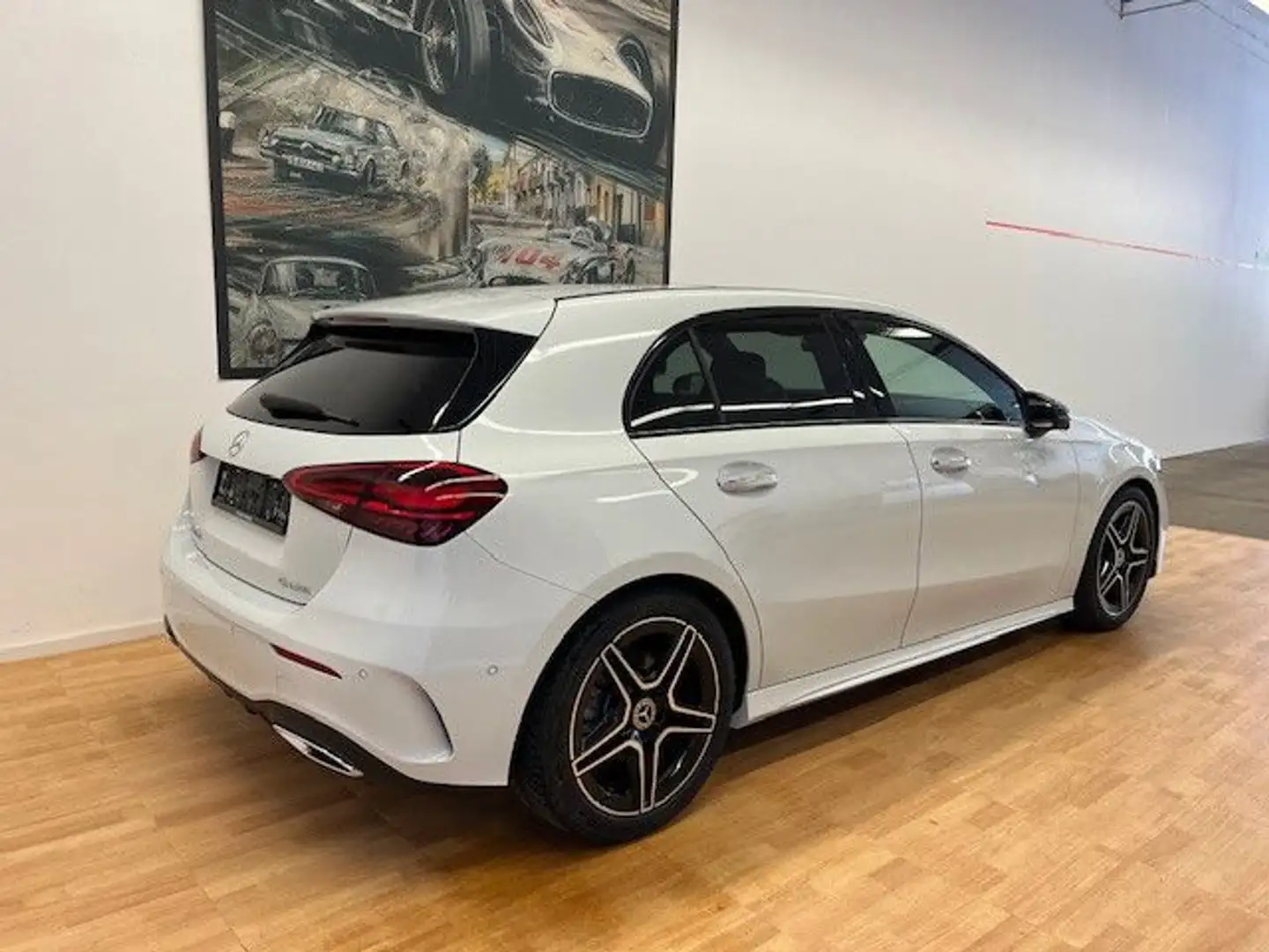 Mercedes-Benz A 220 4Matic AMG-Line Pano HUD Sound Bianco - 2