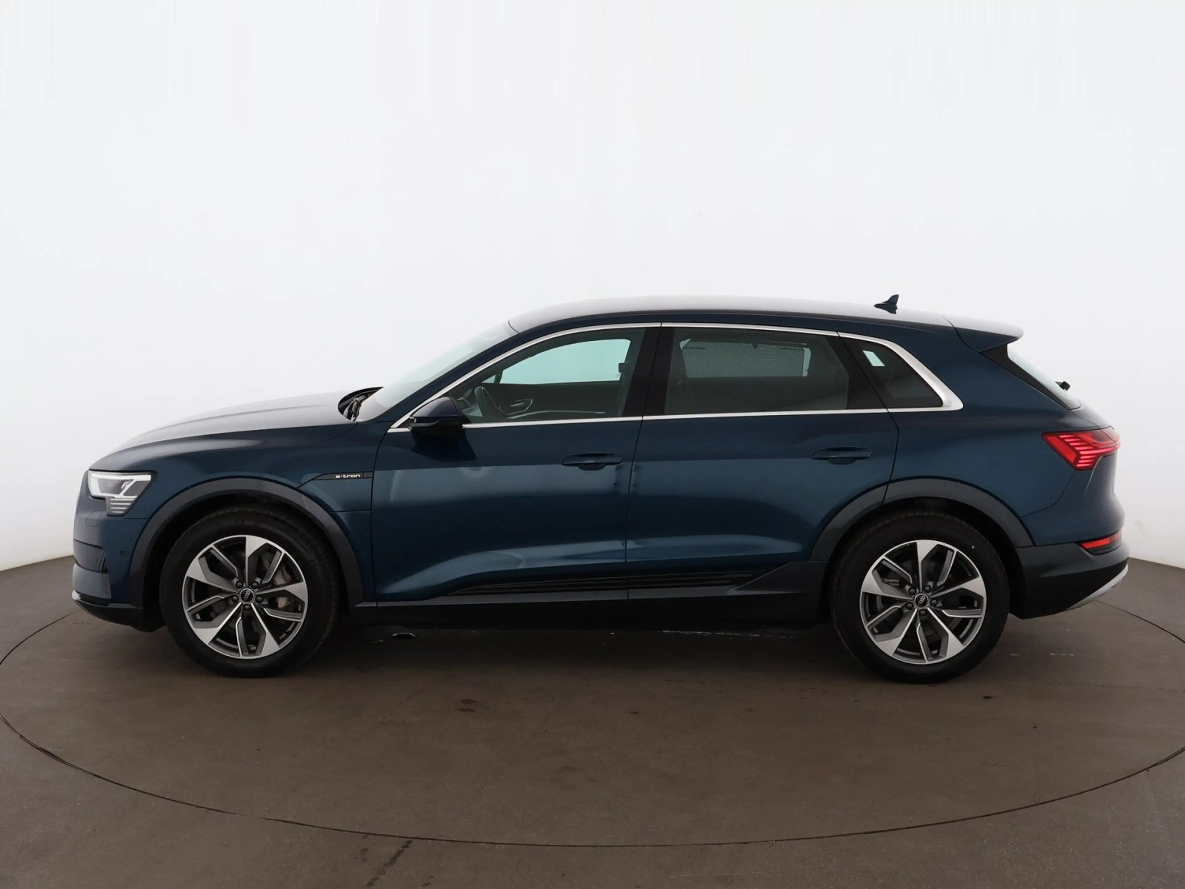 Audi e-tron 55 quattro S-Line 95kWh Aut LED HEAD-UP — photo 5