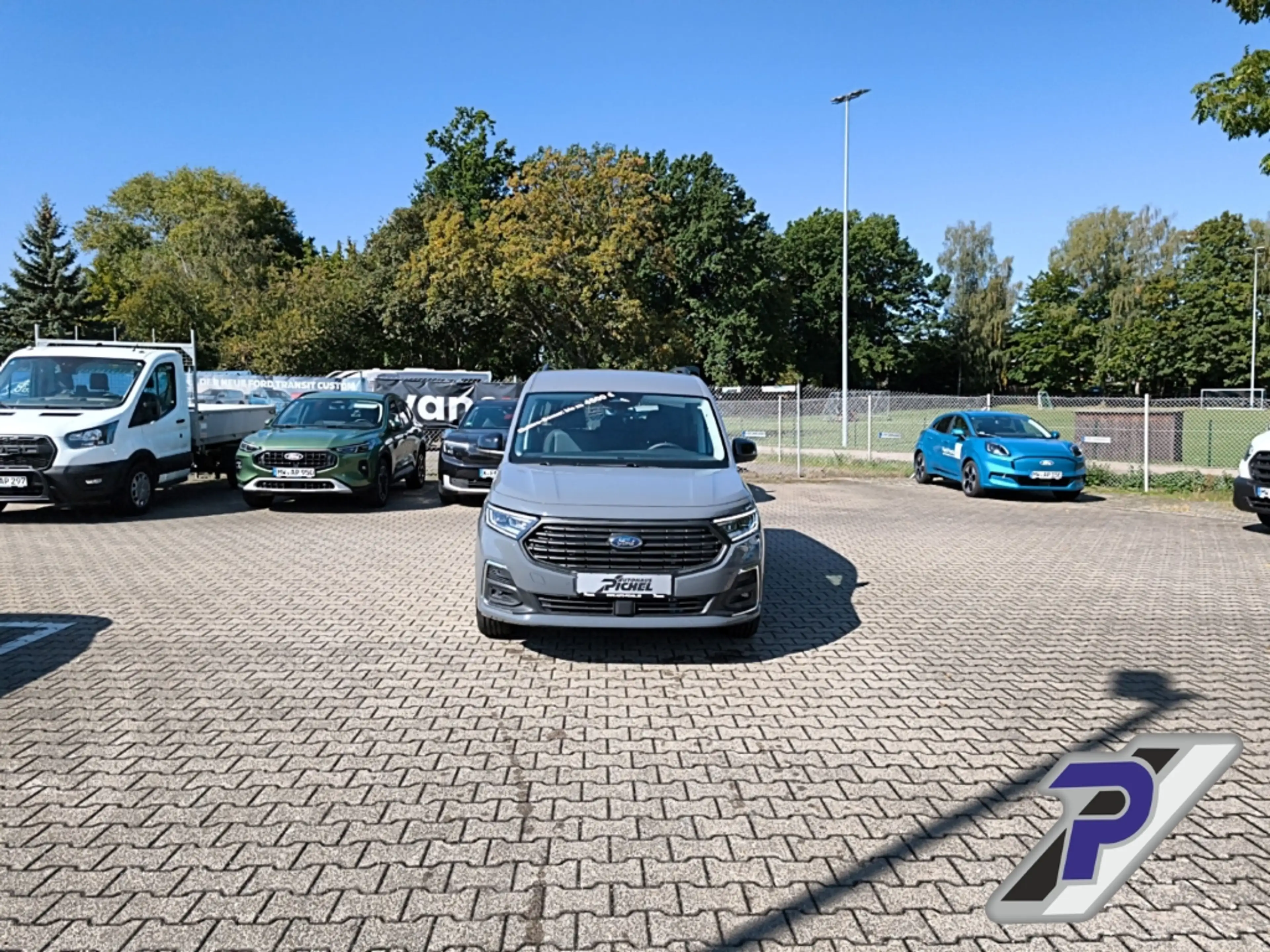 Ford Tourneo Connect PHEV Titanium L2 LED+FAHRERASSIST 8 PLUS+ Digitale — photo 8