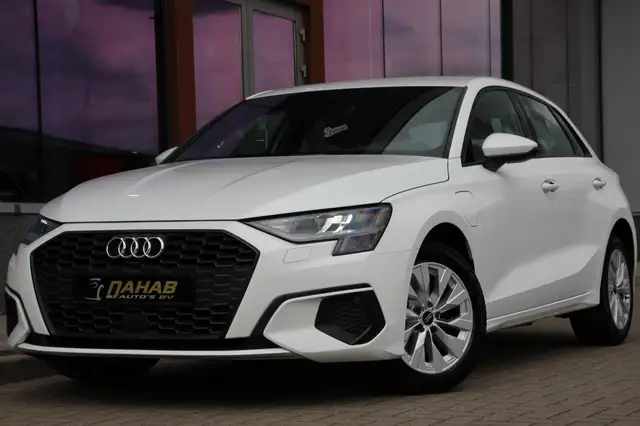 Audi A3 view 3
