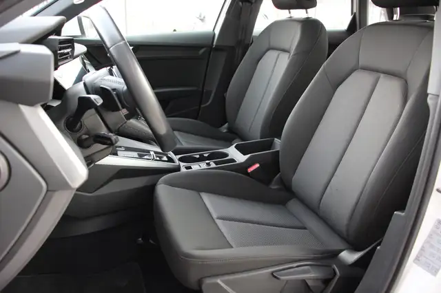 Audi A3 view 4