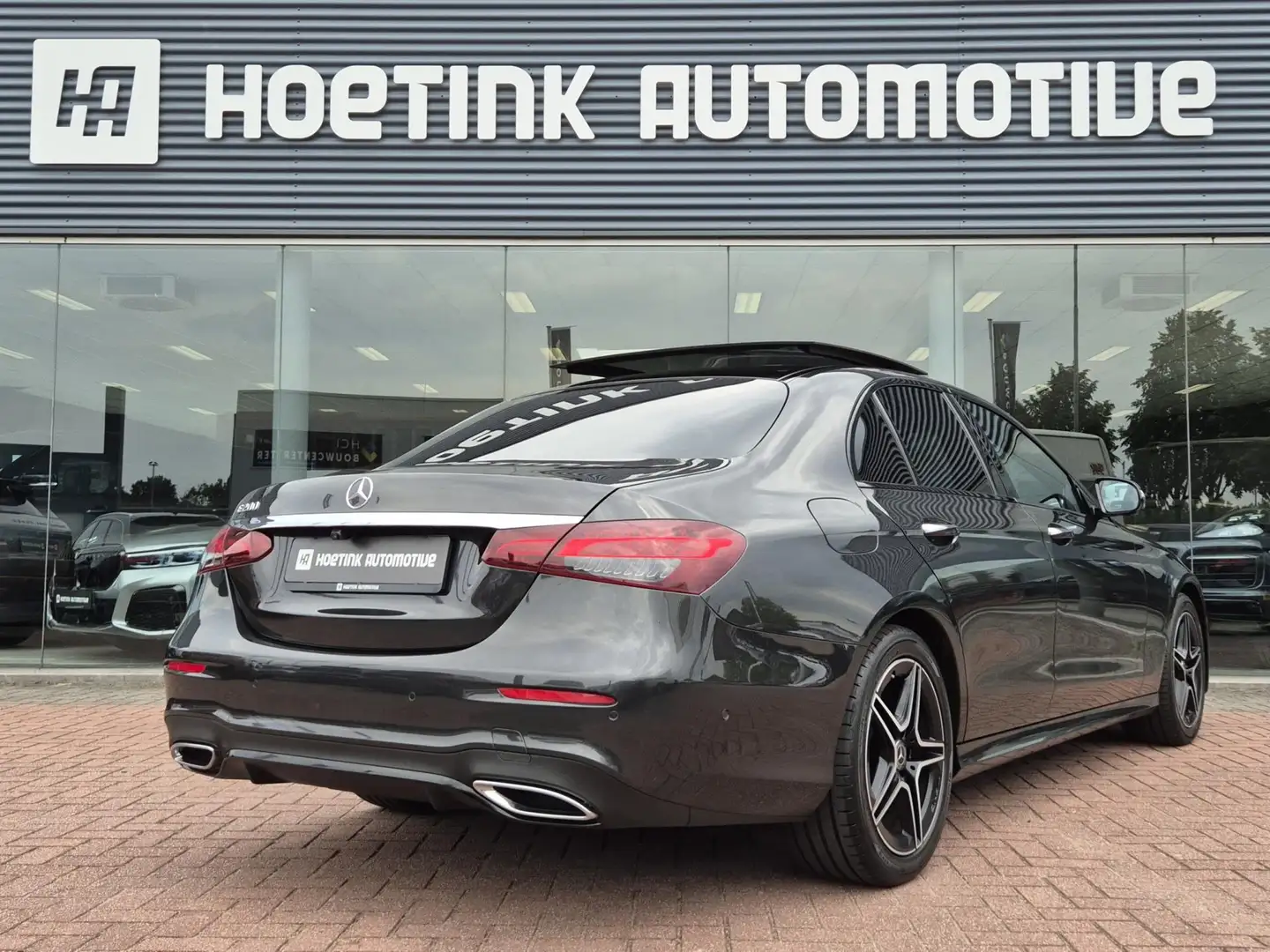 Mercedes-Benz E 200 Business Solution AMG | Pano | HUD | Burmester | 3 Grau - 2