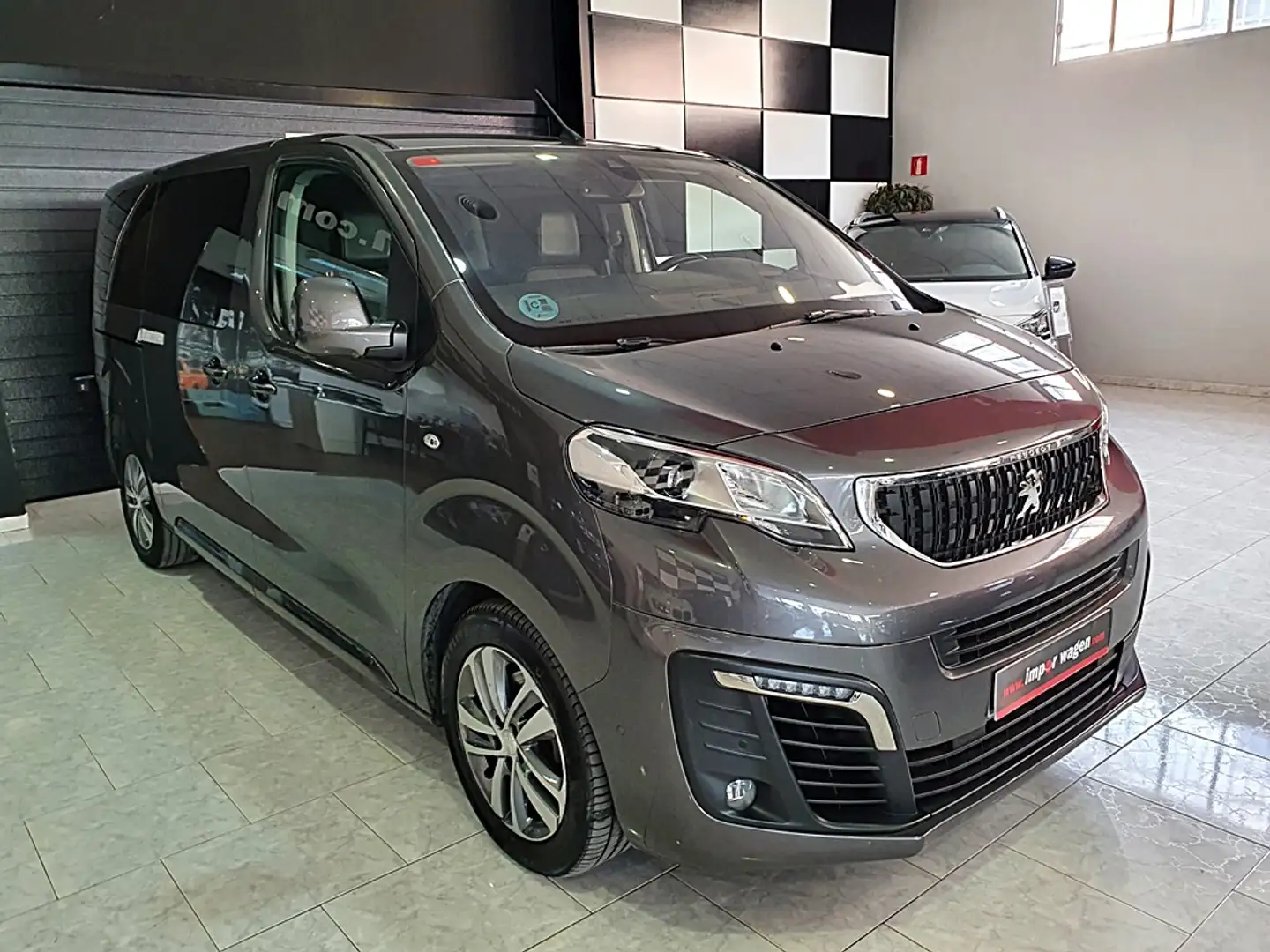 Peugeot Traveller 2.0BlueHDI Allure Standard EAT8 180 Negro - 2