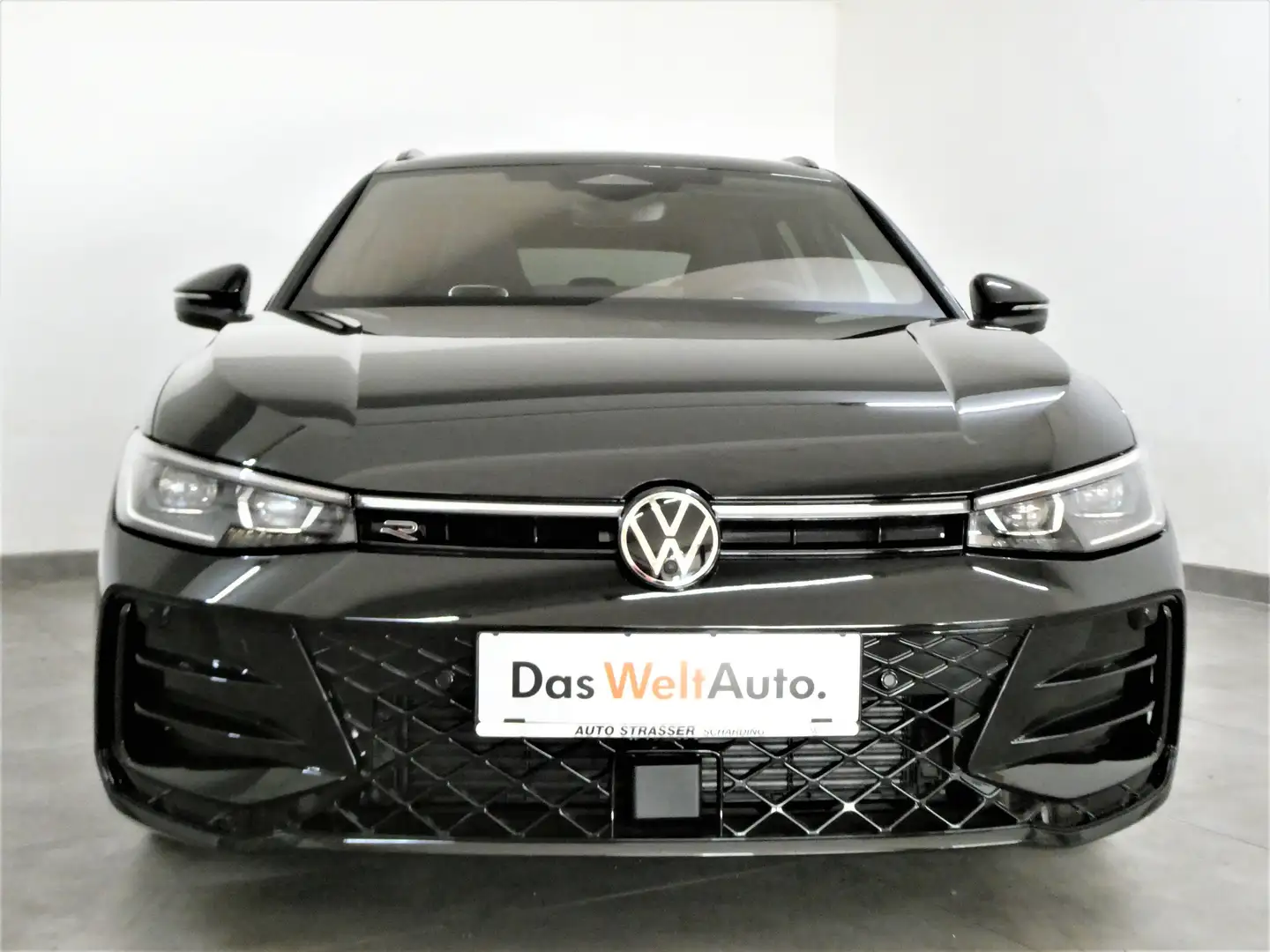 Volkswagen Passat Variant R-Line DSG Matrix Ahk ACC Standh Head-up Panorama Schwarz - 2