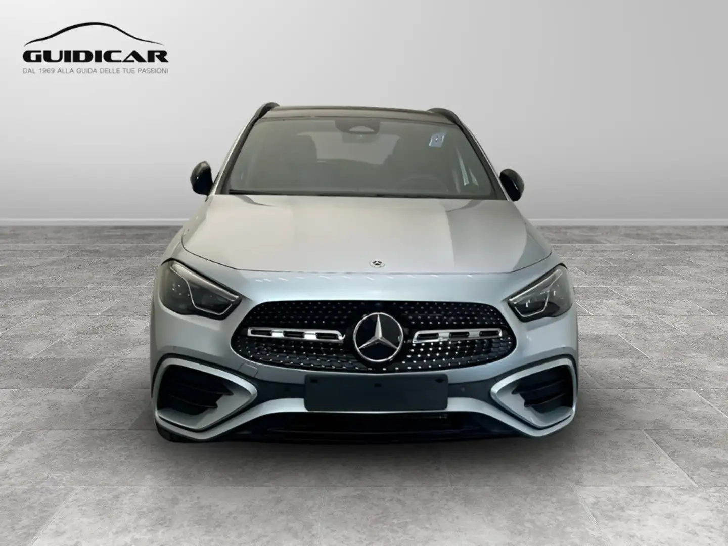 Mercedes-Benz GLA 200 d Automatic 4MATIC Argento - 2