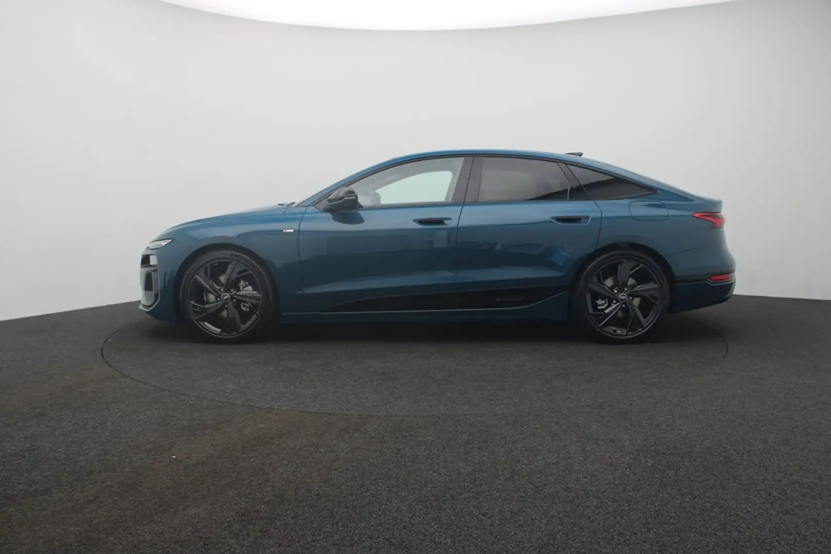 Audi A6 Sportback e-tron 210kW Pano, B&O, MMI Blau - 2
