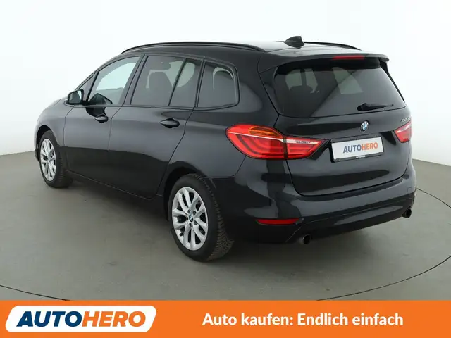 BMW 2 Series view 4
