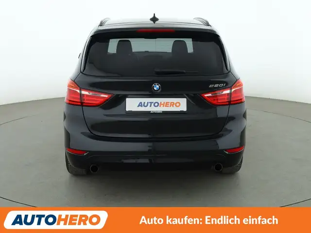 BMW 2 Series view 5