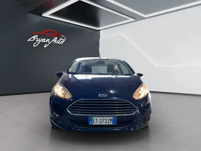 Ford Fiesta view 3