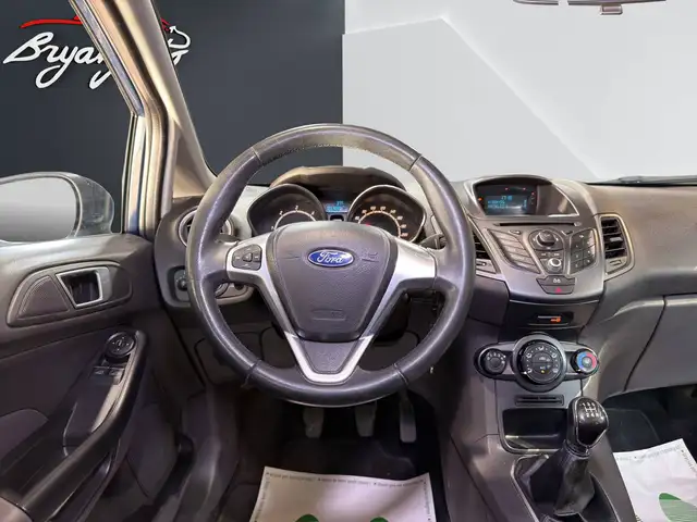 Ford Fiesta view 9