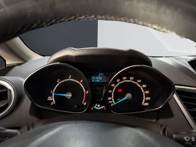 Ford Fiesta view 12