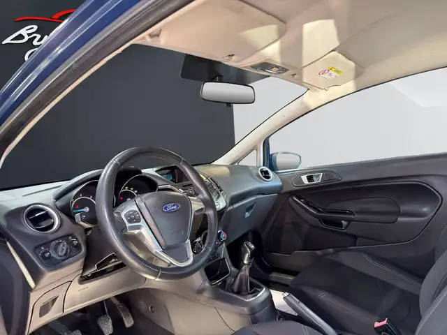 Ford Fiesta view 14