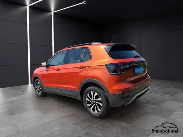 Volkswagen T-Cross view 4