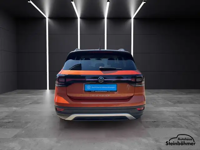 Volkswagen T-Cross view 5