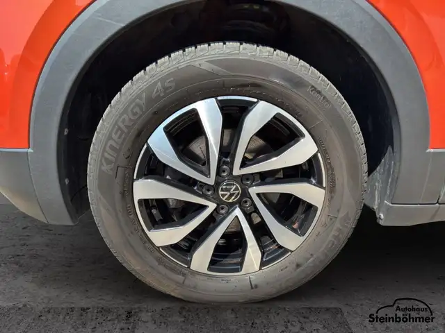 Volkswagen T-Cross view 12
