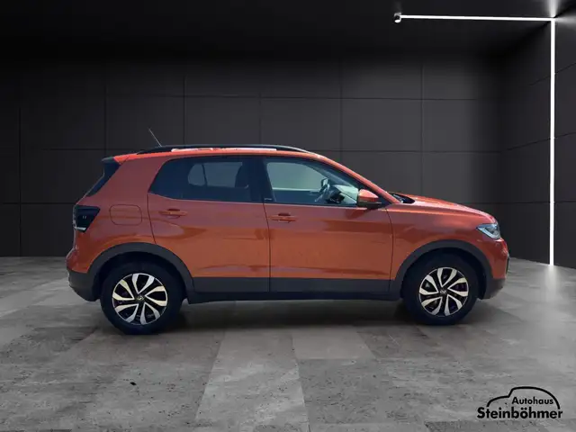 Volkswagen T-Cross view 8