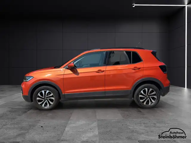 Volkswagen T-Cross view 3