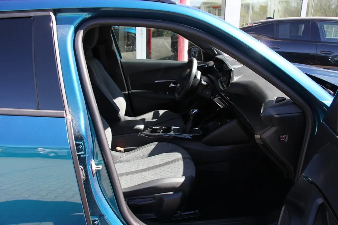 Peugeot 2008 Allure LED Wireless Sunset ALU 17 ZOLL 12