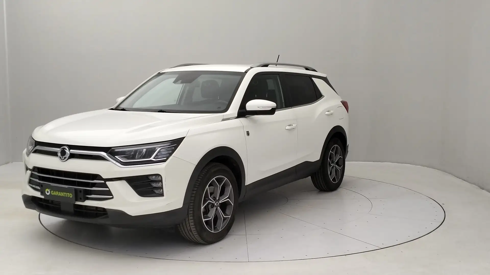 SsangYong Korando 1.5 GDI-Turbo Icon Weiß - 1