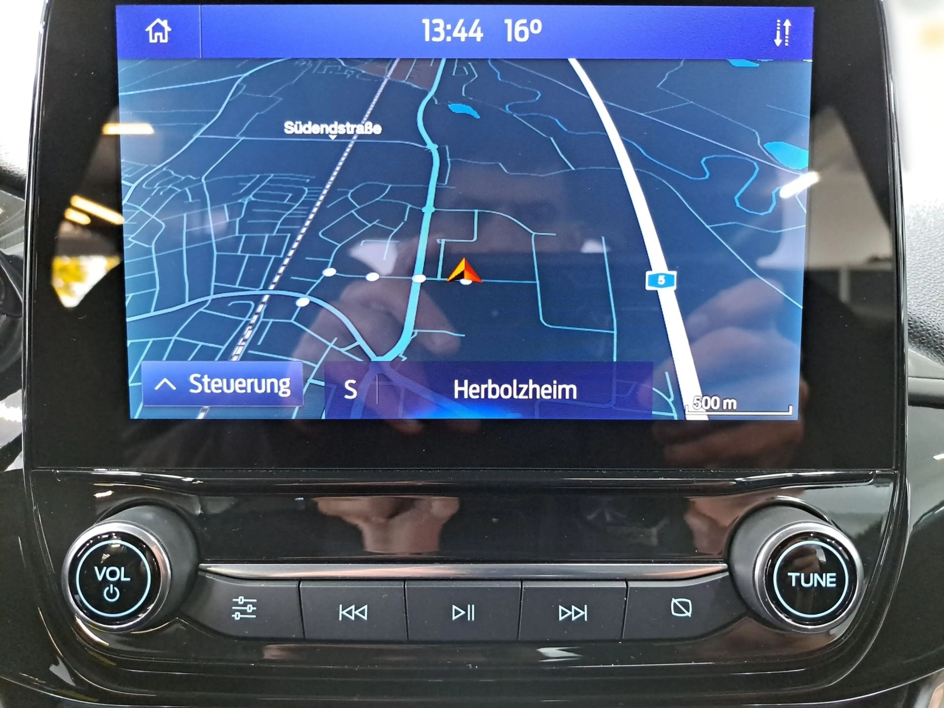 Ford Fiesta Cool & Connect NAVI LED RFK Temp. — photo 13