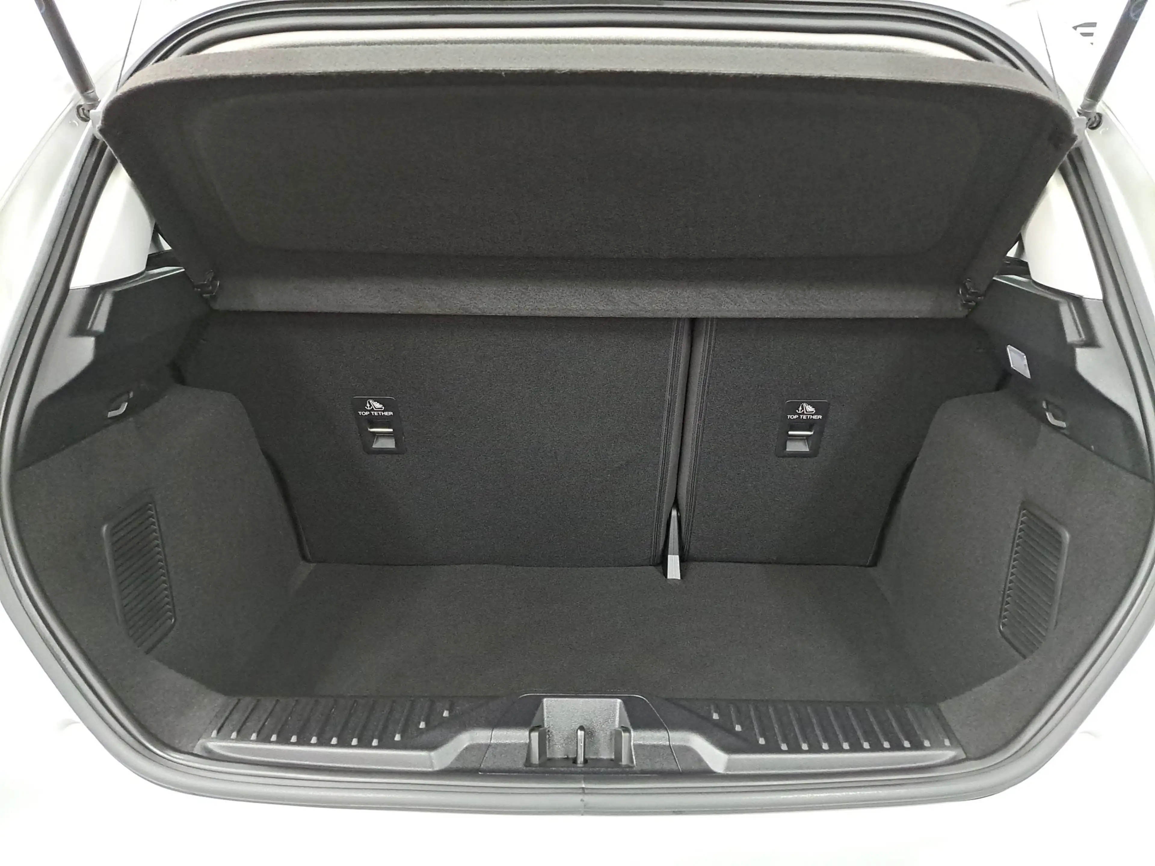 Ford Fiesta Cool & Connect NAVI LED RFK Temp. — photo 7