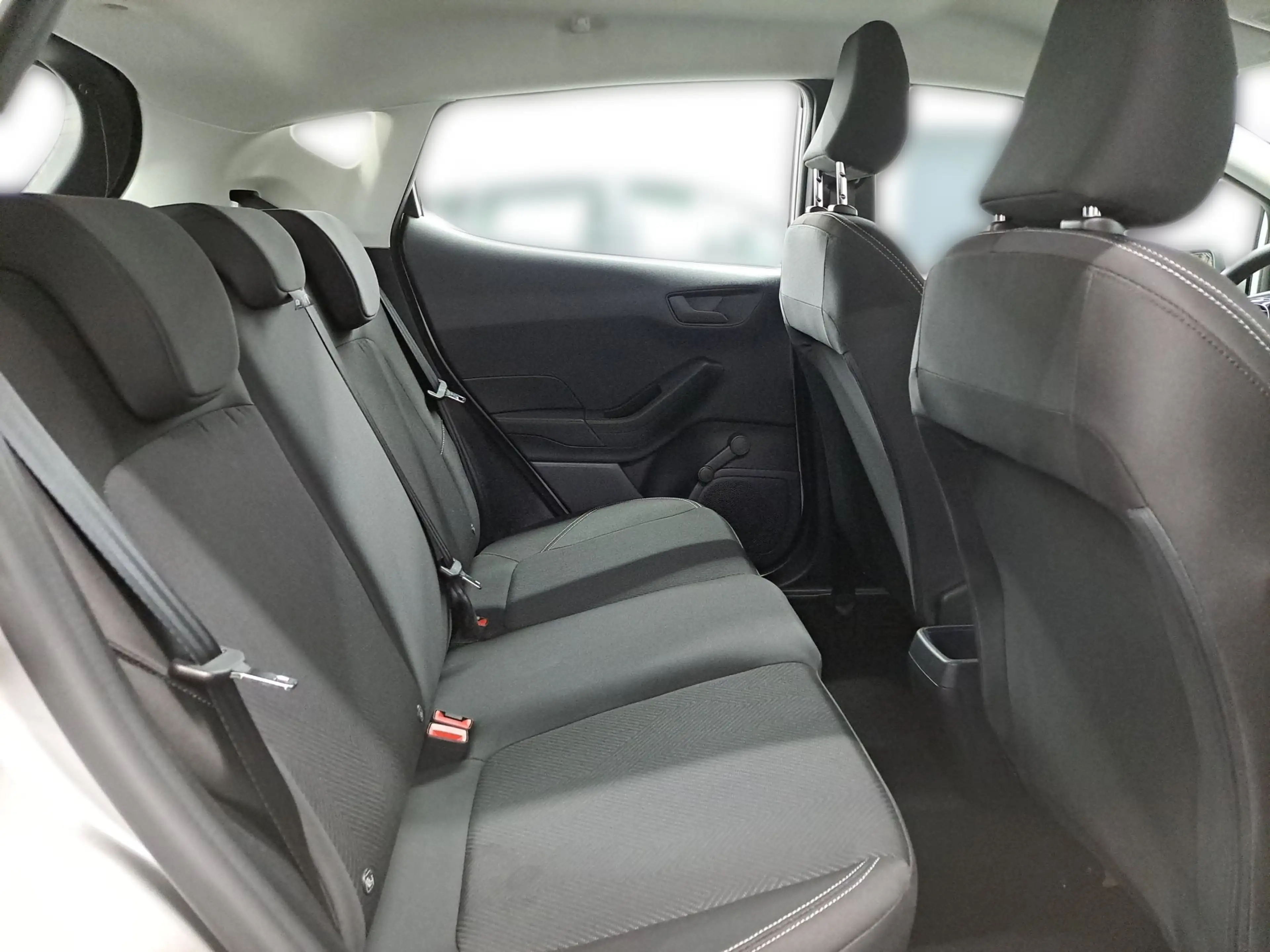 Ford Fiesta Cool & Connect NAVI LED RFK Temp. — photo 15