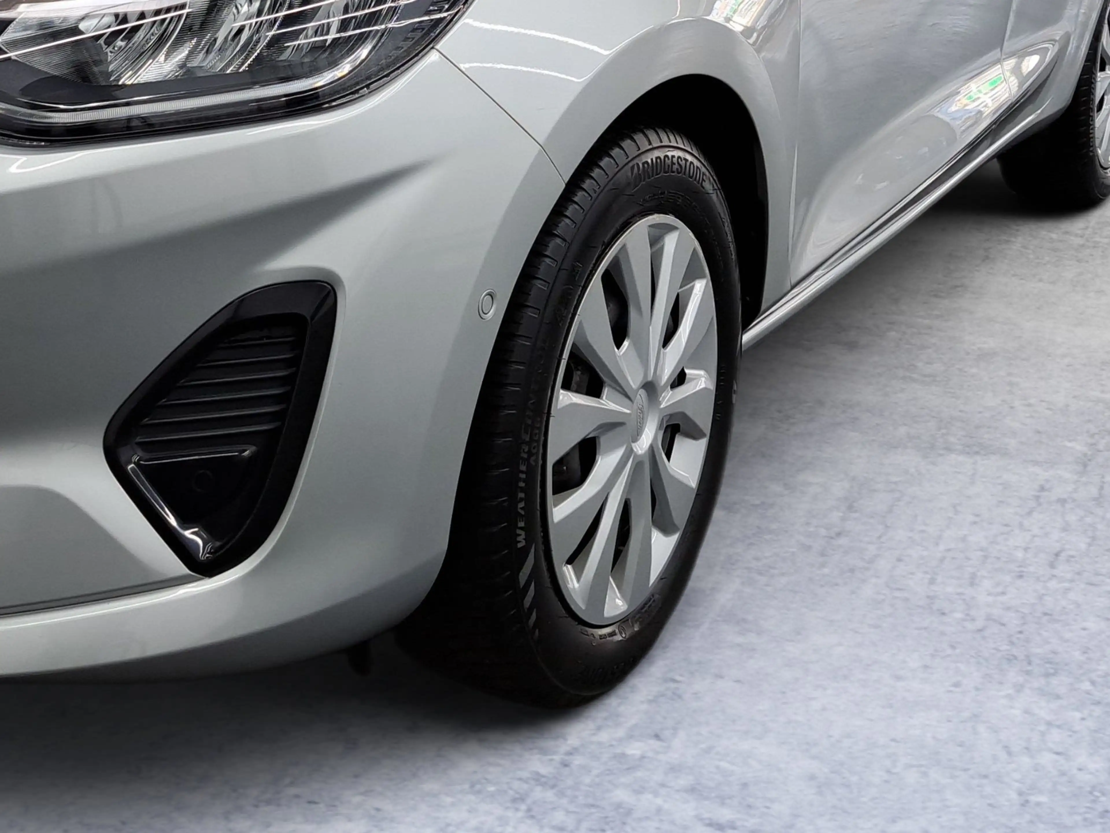 Ford Fiesta Cool & Connect NAVI LED RFK Temp. — photo 6