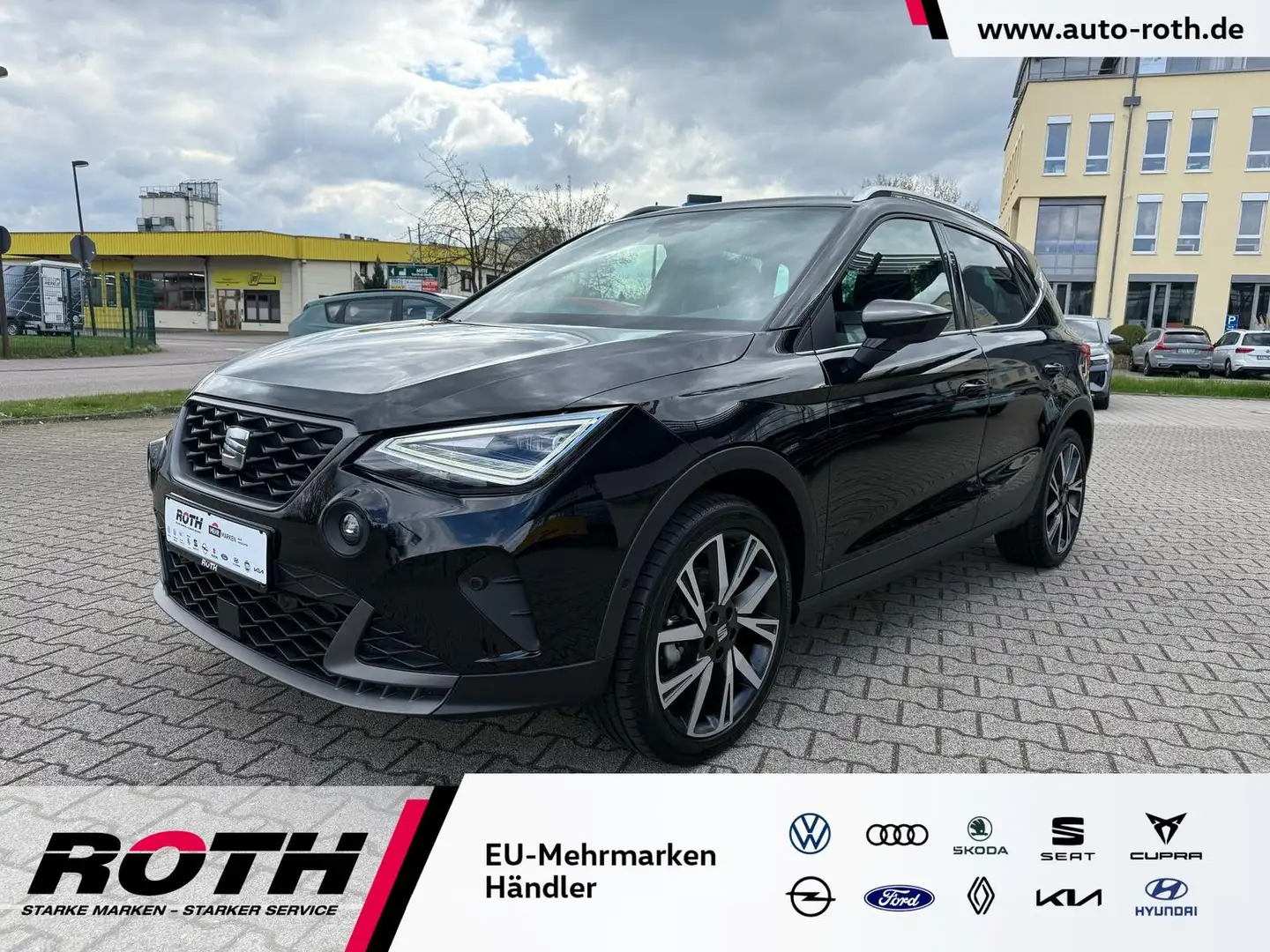 SEAT Arona 1.0 TSI FR *Navi*LED*Kamera*ACC* Černá - 1