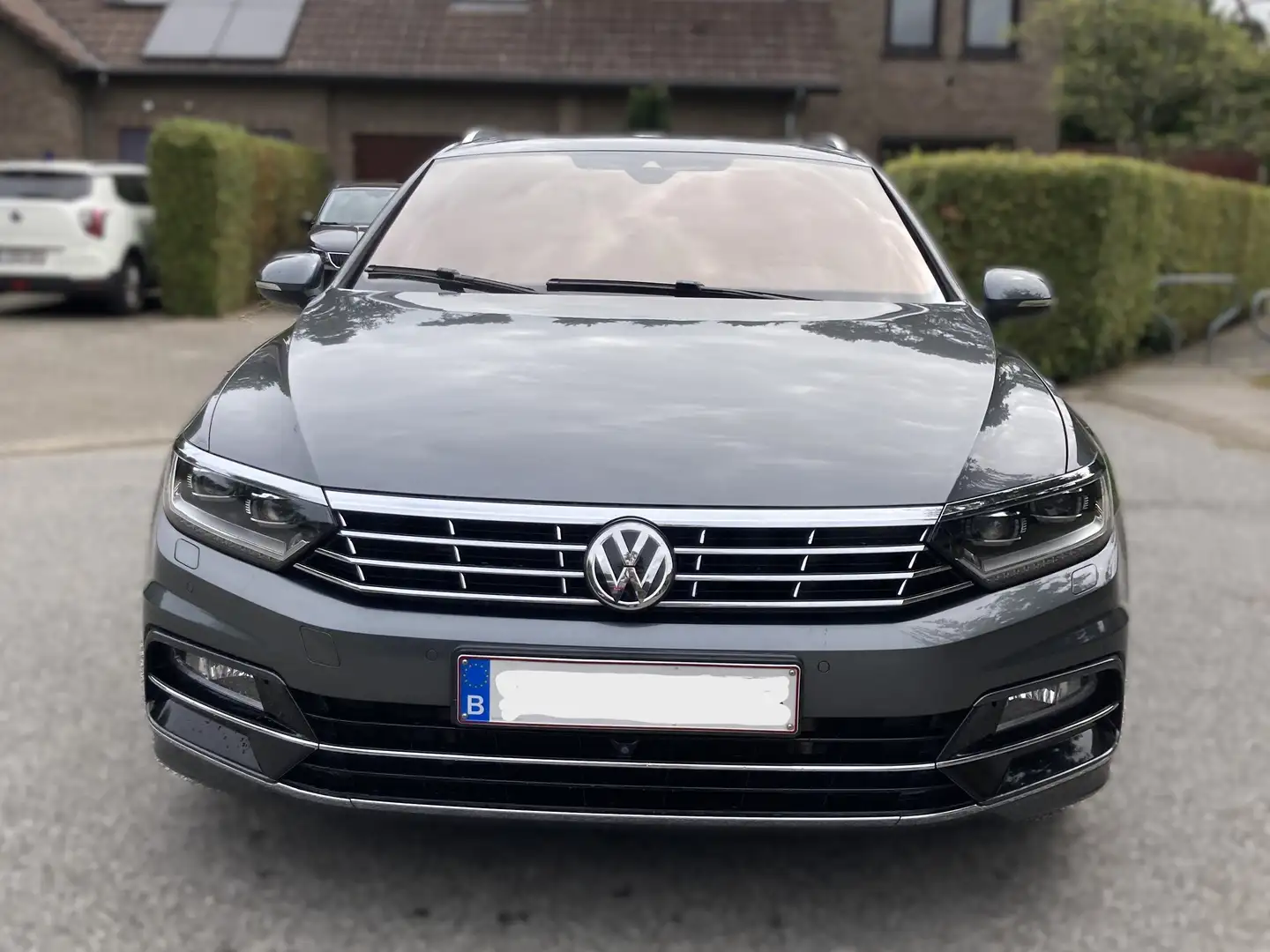 Volkswagen Passat Variant Passat Variant 1.8 TSI R line DSG Highline Grijs - 1