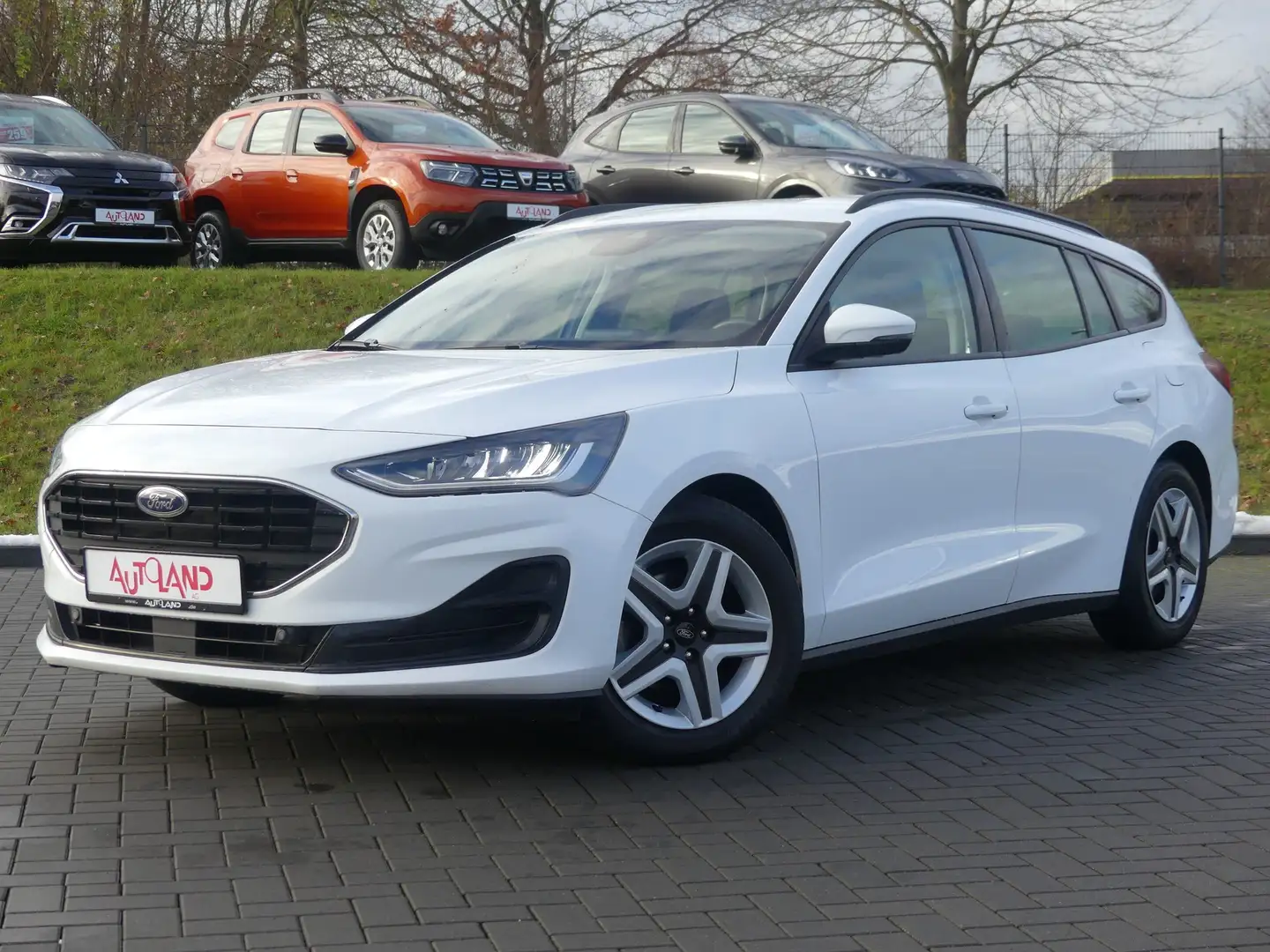 Ford Focus Turnier 1.5 EcoBlue Cool & Connect LED ACC Weiß - 2