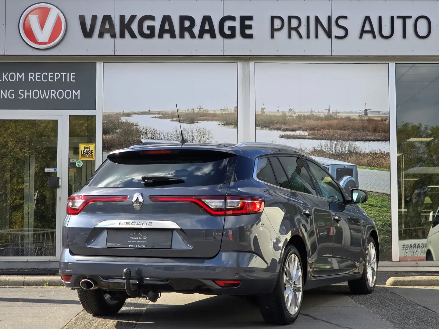 Renault Megane Estate 1.6 dCi Bose |KEYLESS|TREKHAAK|CAMERA|SFEER Gris - 2