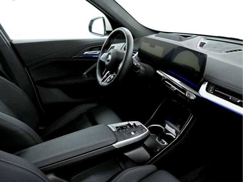 BMW X1 sDrive 18i M Sport Pano HUD DrivingPro 360°Ka — photo 6