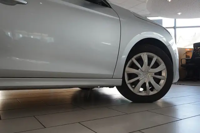 Opel Corsa view 8