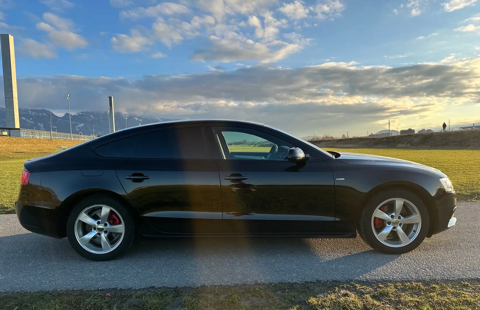Audi A5 2.0 TDI / Sportback Schwarz - 2
