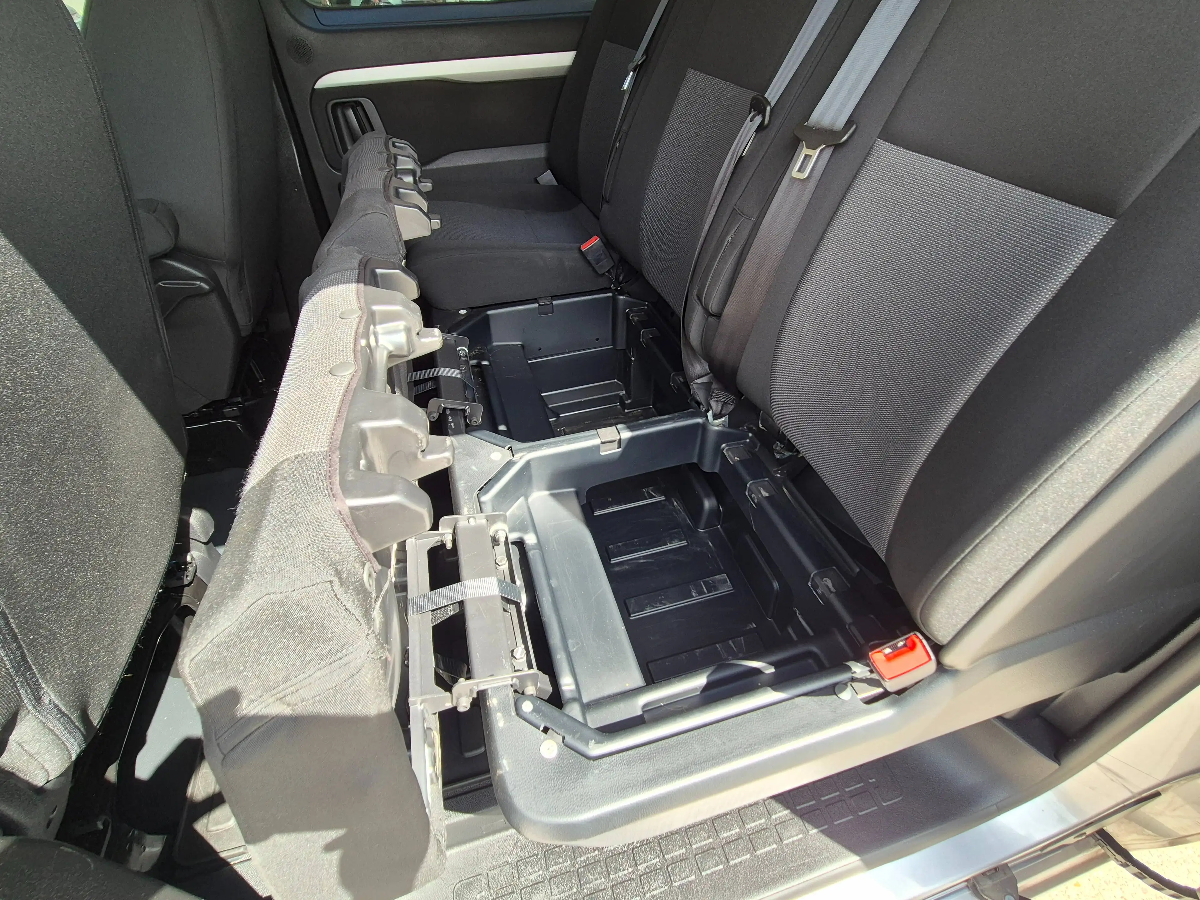 Peugeot Expert dubbele cabine 2.0 HDi *2 SCHUIFDEUREN, BEKLEDE LAADRUIMTE, CARPLAY, GPS * — photo 9