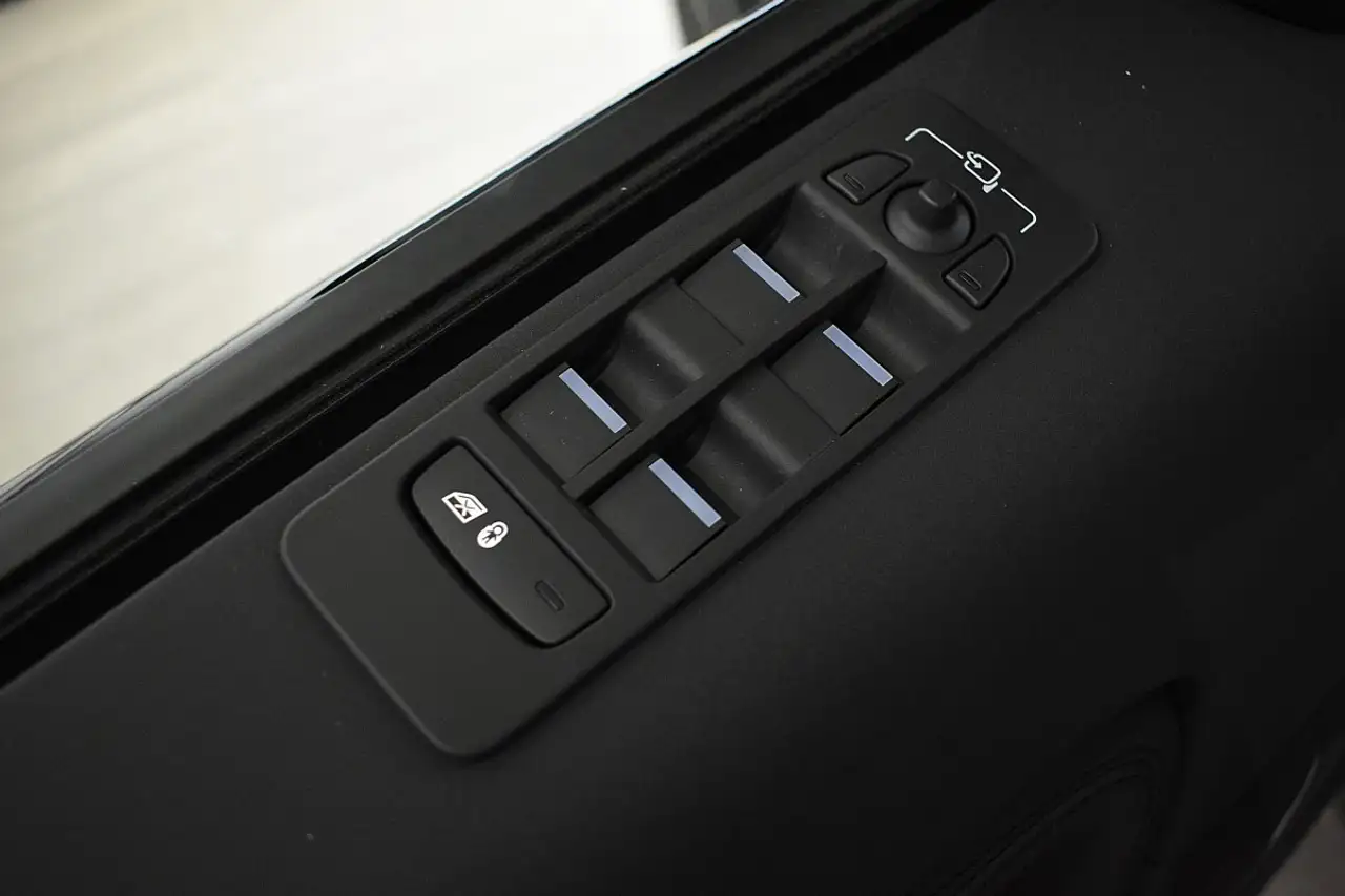 Land Rover Discovery Sport 2026 — фото 13