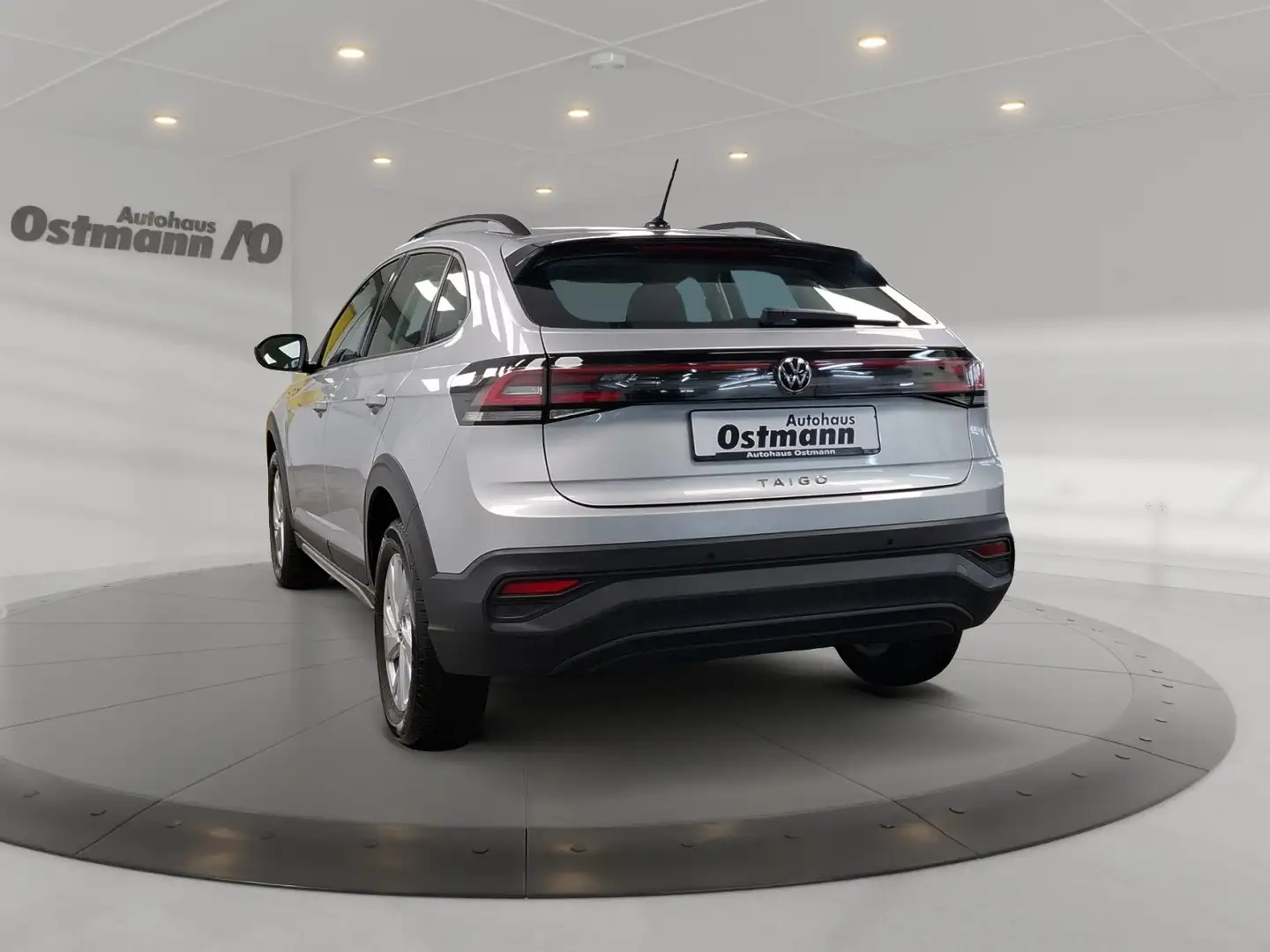 Volkswagen Taigo 1.0 TSI Life 2xKlima SHZ CarPlay PDC Argento - 2