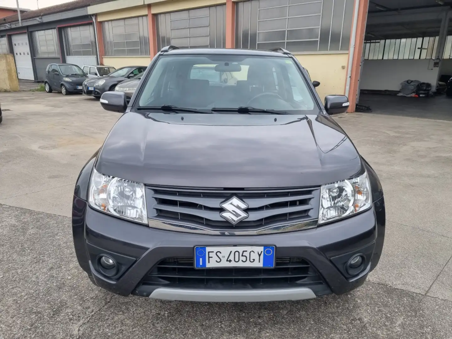 Suzuki Grand Vitara 1.9 ddis offroad Evolution 3p Gris - 2