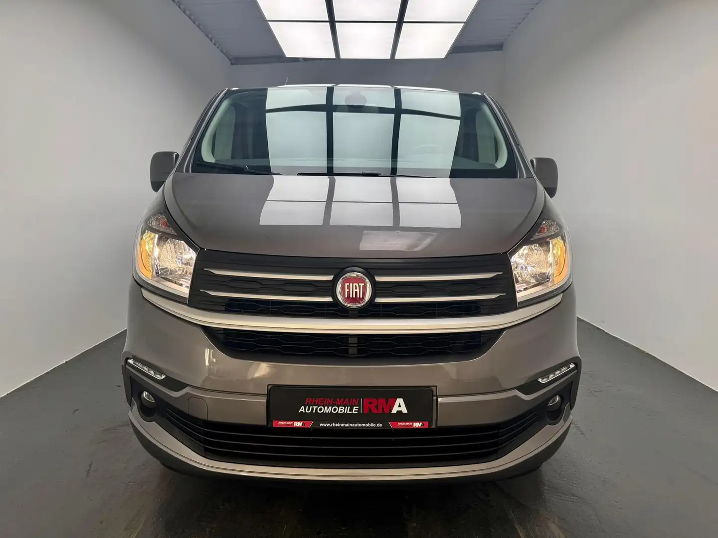 Fiat Talento Family 1.6+AHK-KAMERA+NAVI+8-SITZER Grau - 2