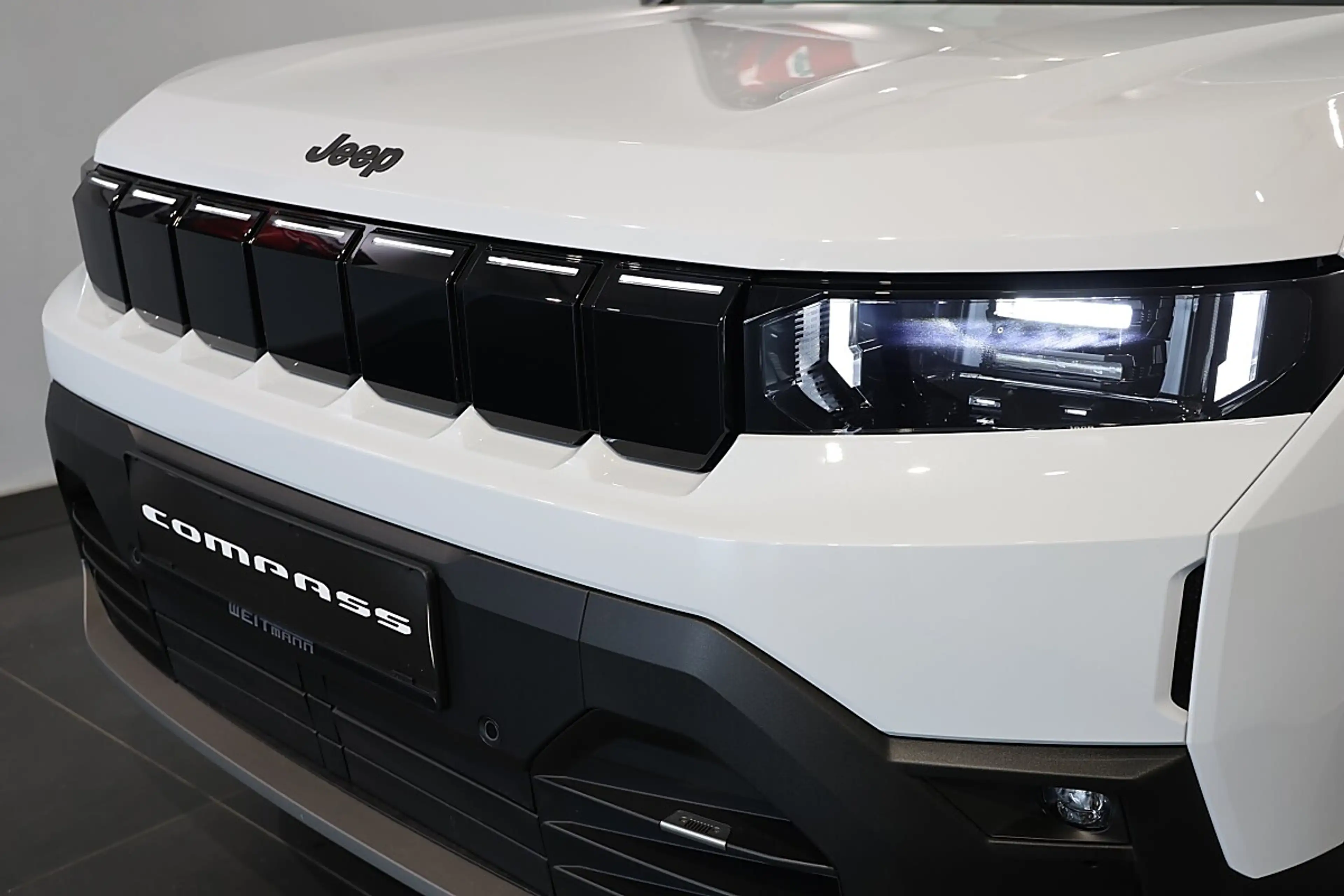 Jeep Compass BEV 74kWh First Edition — photo 7