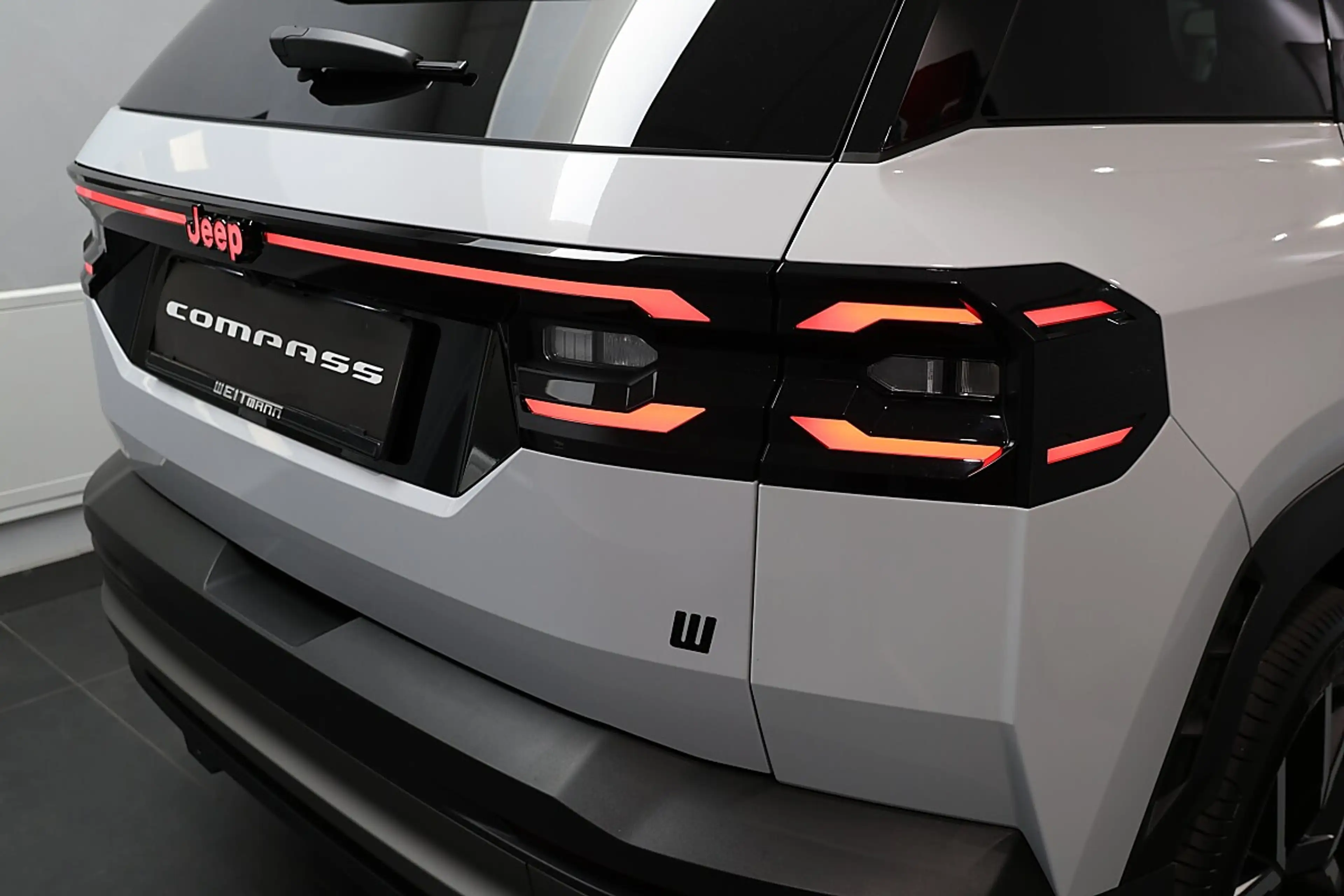 Jeep Compass BEV 74kWh First Edition — photo 9