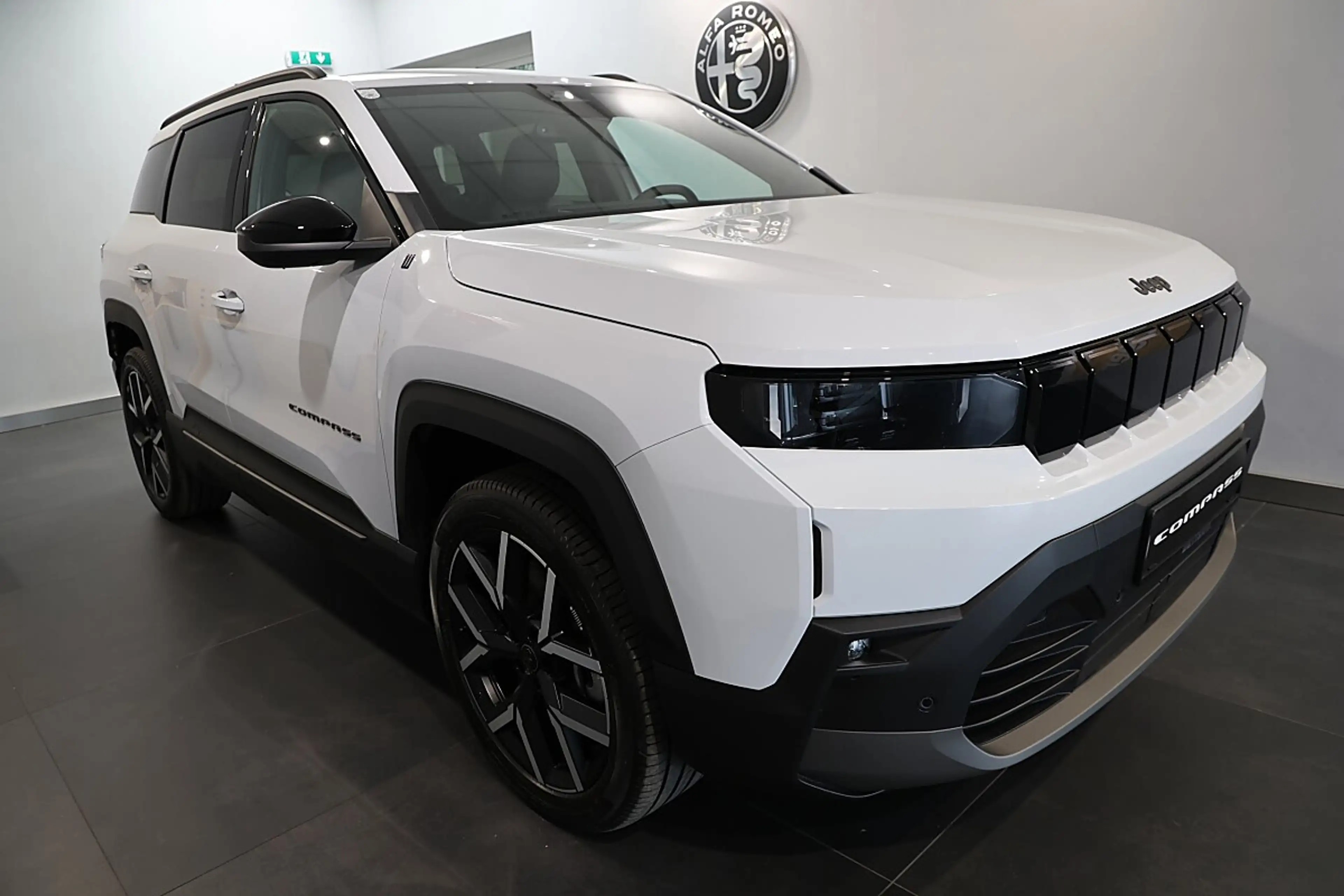 Jeep Compass BEV 74kWh First Edition — photo 6