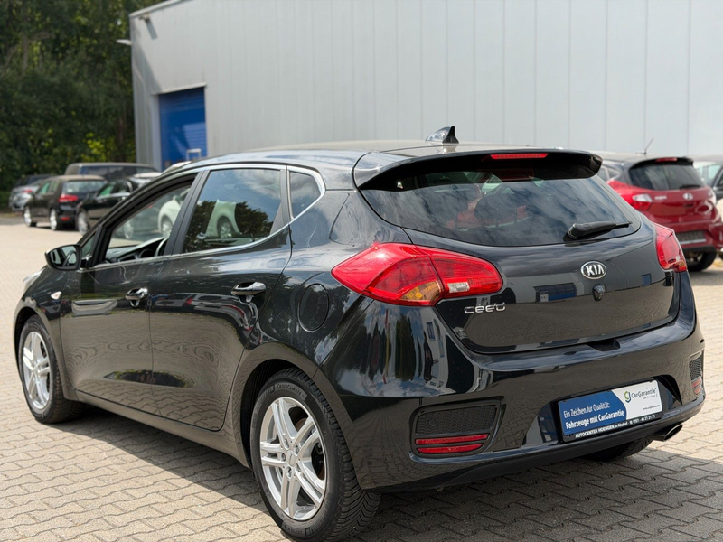 Kia Ceed / cee'd Garantie *Navi *Kamera*nur 65000 Km — photo 12